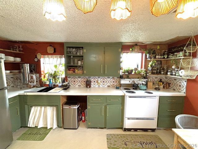 423334 E 1020, Checotah, OK 74426