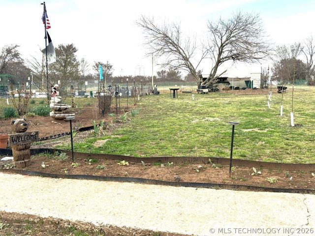 423334 E 1020, Checotah, OK 74426