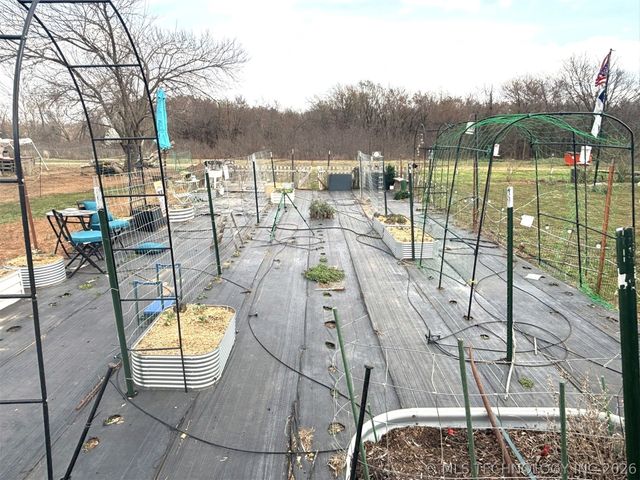 423334 E 1020, Checotah, OK 74426