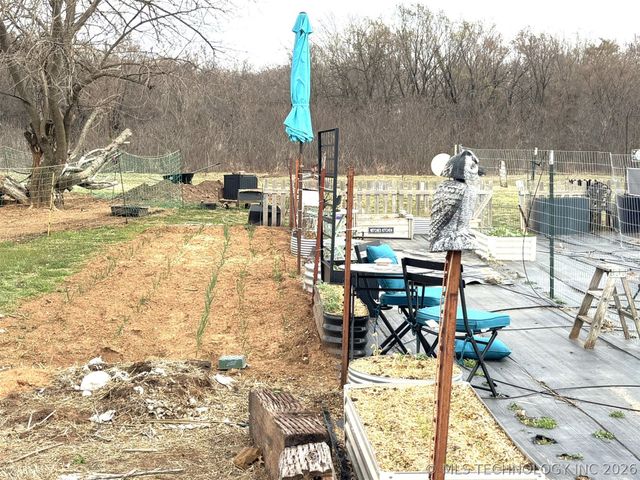 423334 E 1020, Checotah, OK 74426