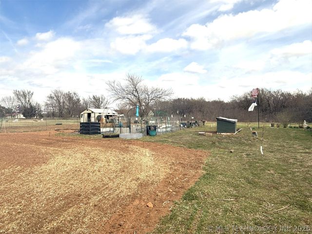 423334 E 1020, Checotah, OK 74426