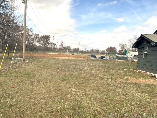 423334 E 1020, Checotah, OK 74426