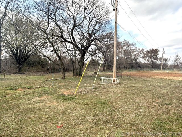 423334 E 1020, Checotah, OK 74426