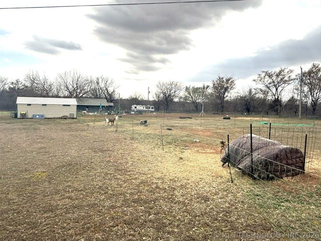 423334 E 1020, Checotah, OK 74426