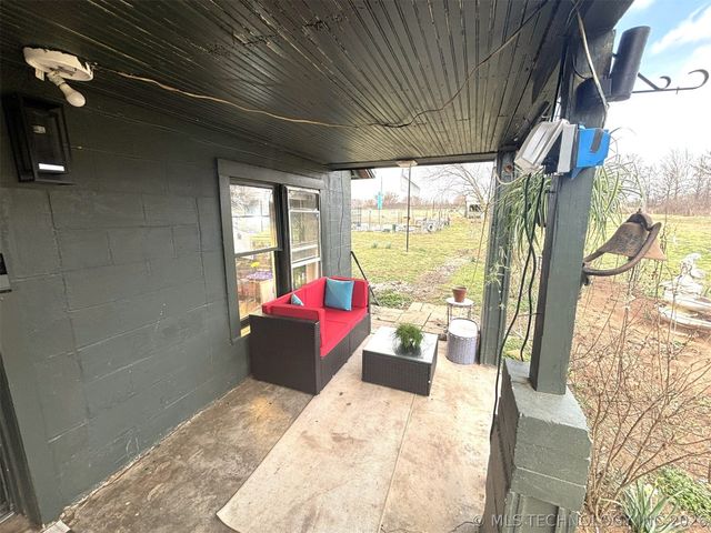 423334 E 1020, Checotah, OK 74426