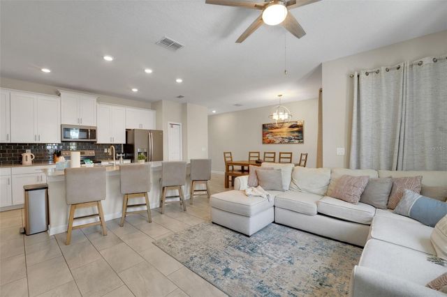 870 PEBBLE BEACH DRIVE, Davenport, FL 33896