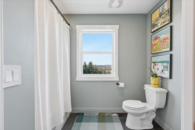 905 Gavin Pass, Hudson, WI 54016