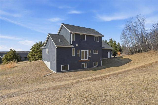 905 Gavin Pass, Hudson, WI 54016