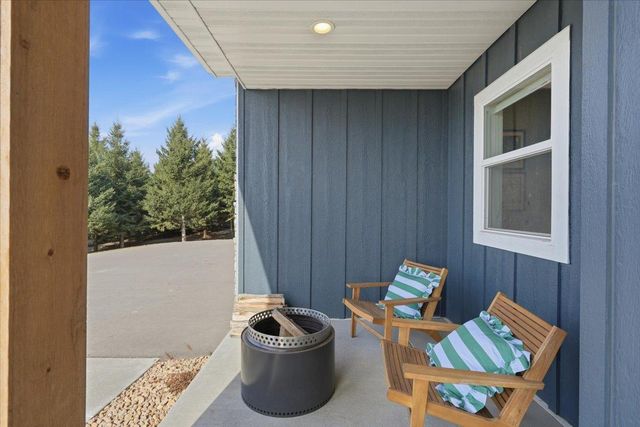 905 Gavin Pass, Hudson, WI 54016