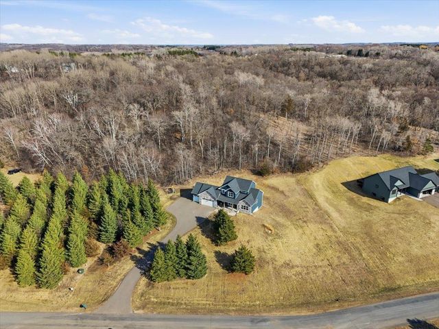 905 Gavin Pass, Hudson, WI 54016