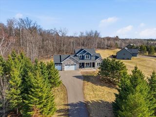 905 Gavin Pass, Hudson, WI 54016
