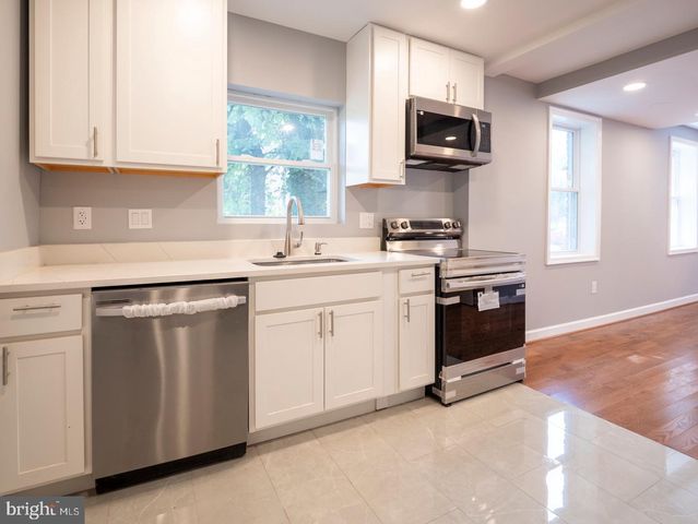 5508 B ST SE, Washington, DC 20019