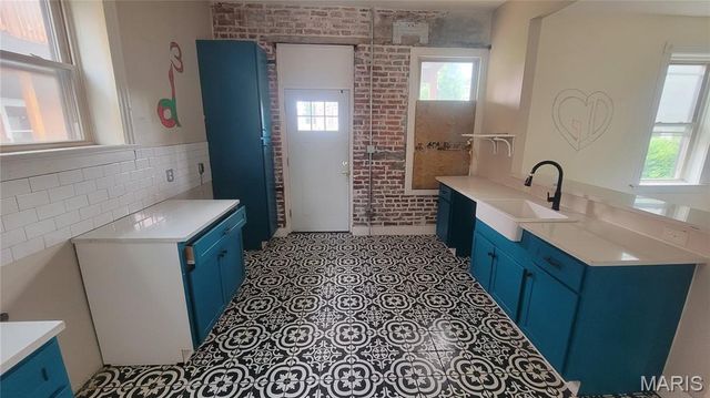 6708 Vermont Avenue, St Louis, MO 63111