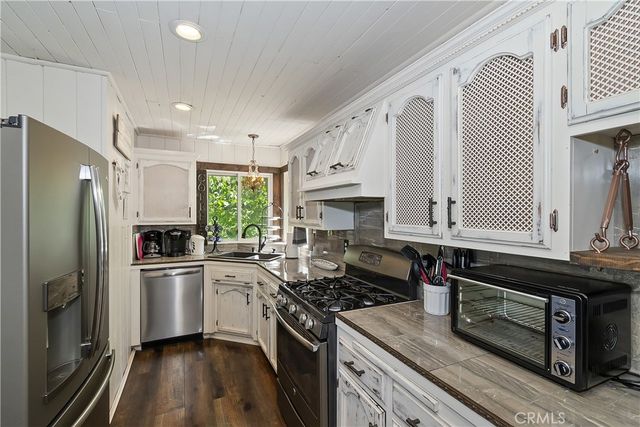533 Sunderland Court, Lake Arrowhead, CA 92352