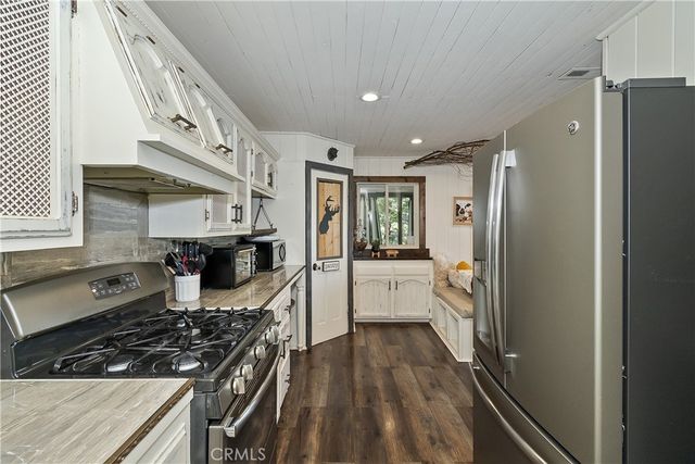 533 Sunderland Court, Lake Arrowhead, CA 92352