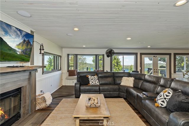 533 Sunderland Court, Lake Arrowhead, CA 92352