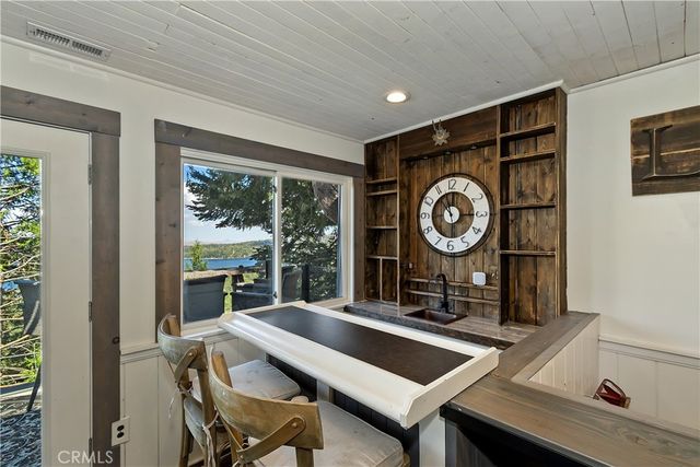 533 Sunderland Court, Lake Arrowhead, CA 92352
