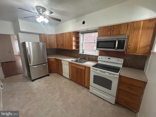 30 AMBOY AVE, Roebling, NJ 08554