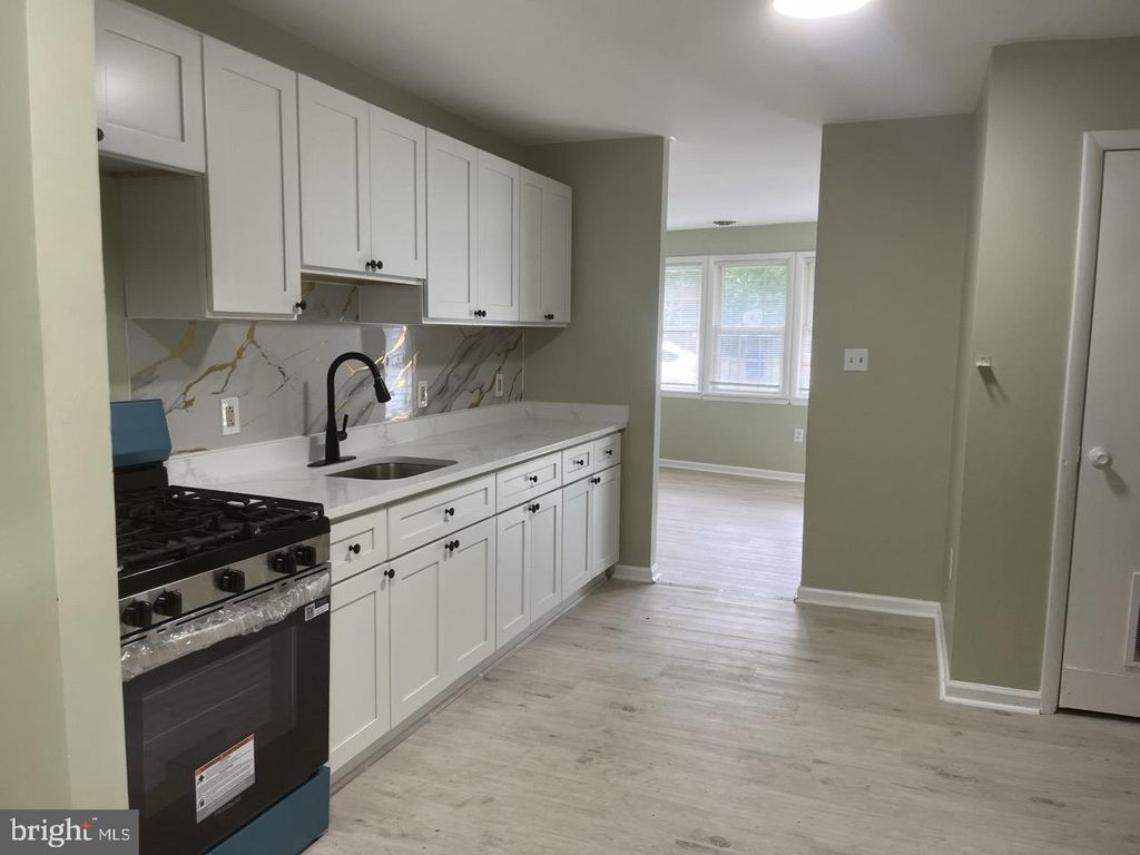 216 KINSLEY RD, Pemberton, NJ 08068