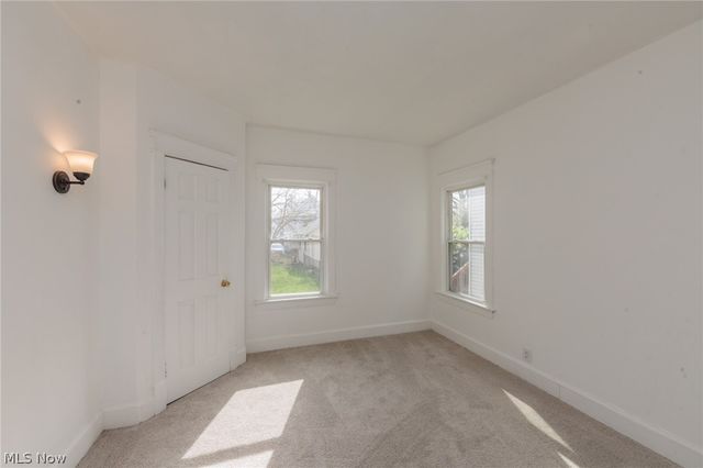 1519 Ridgewood Avenue Down, Lakewood, OH 44107