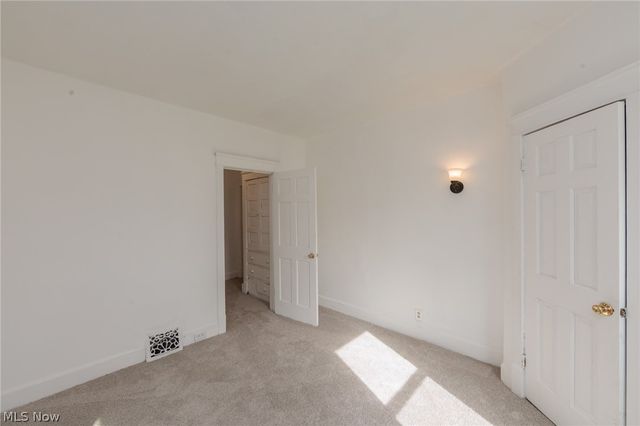 1519 Ridgewood Avenue Down, Lakewood, OH 44107