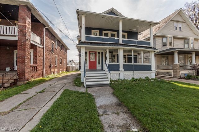 1519 Ridgewood Avenue Down, Lakewood, OH 44107