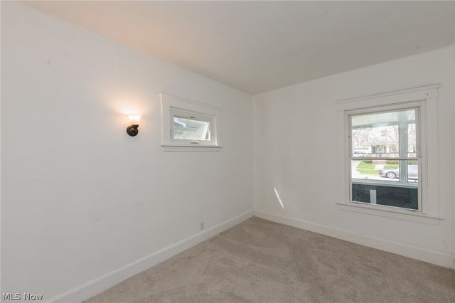 1519 Ridgewood Avenue Down, Lakewood, OH 44107