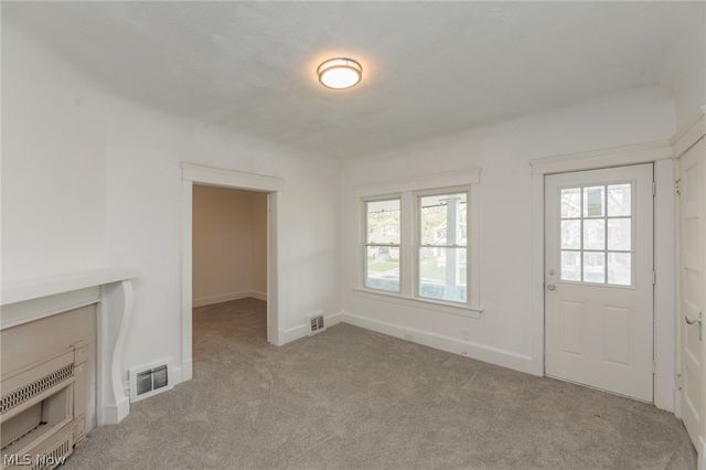1519 Ridgewood Avenue Down, Lakewood, OH 44107