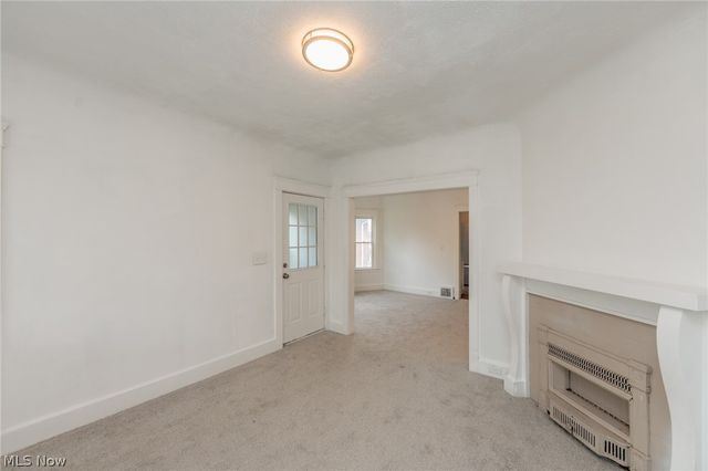 1519 Ridgewood Avenue Down, Lakewood, OH 44107