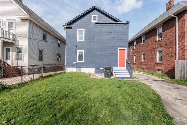 1519 Ridgewood Avenue Down, Lakewood, OH 44107