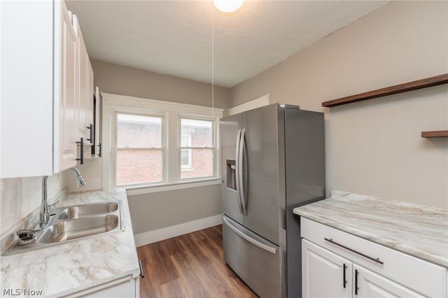 1519 Ridgewood Avenue Down, Lakewood, OH 44107
