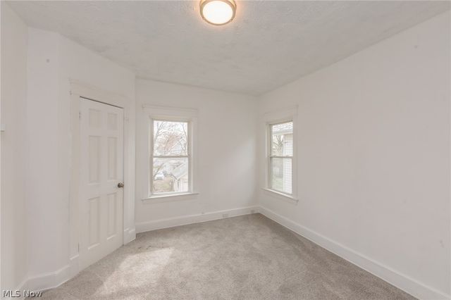 1519 Ridgewood Avenue Down, Lakewood, OH 44107