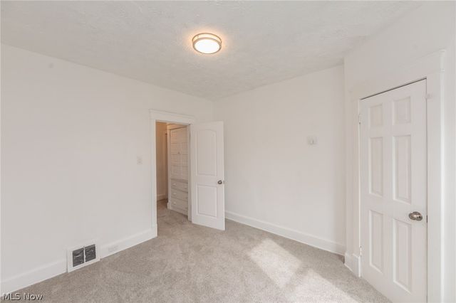 1519 Ridgewood Avenue Down, Lakewood, OH 44107