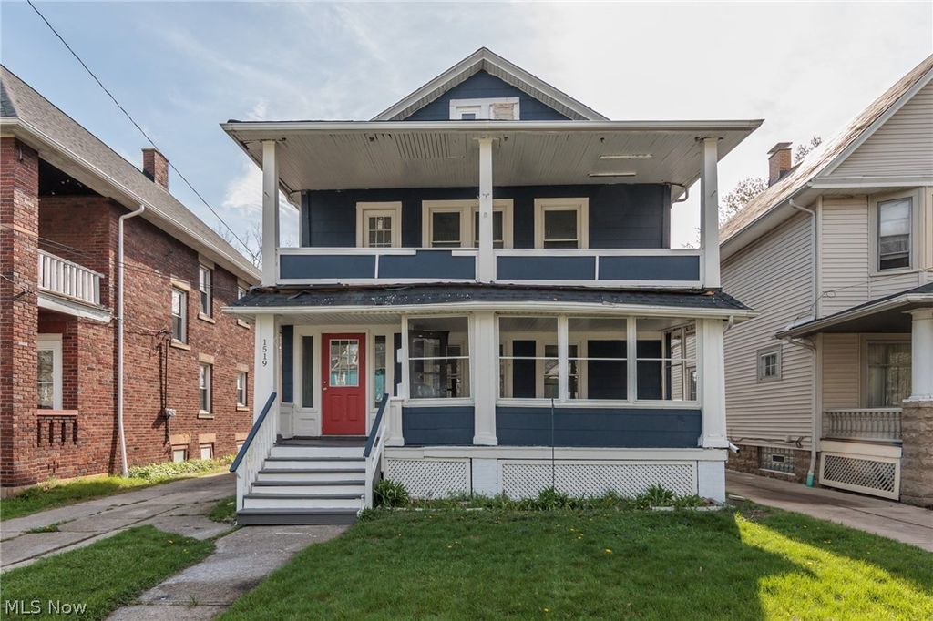 1519 Ridgewood Avenue Down, Lakewood, OH 44107