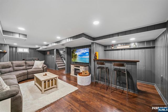 723 Wilson Court, River Vale, NJ 07675
