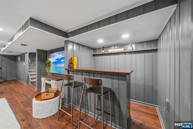 723 Wilson Court, River Vale, NJ 07675