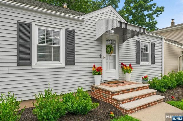 723 Wilson Court, River Vale, NJ 07675