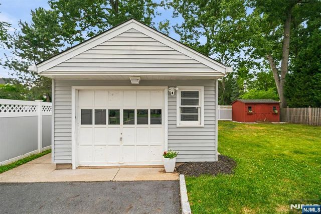723 Wilson Court, River Vale, NJ 07675