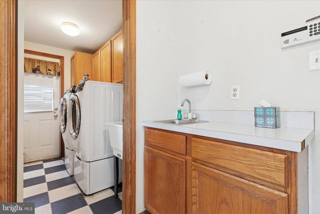 111 CLAYTON CT, North Wales, PA 19454