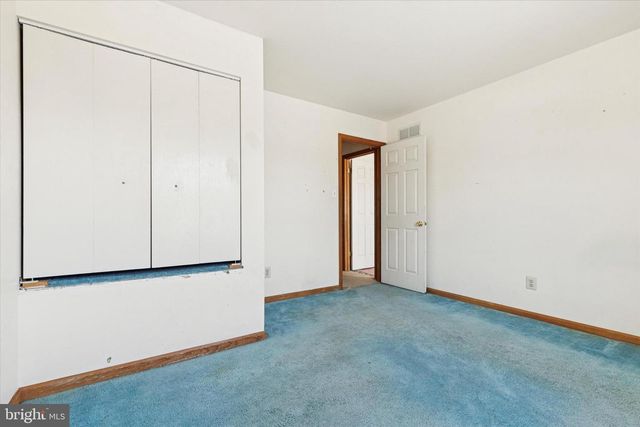 111 CLAYTON CT, North Wales, PA 19454