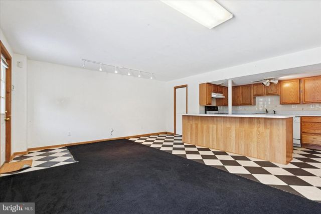 111 CLAYTON CT, North Wales, PA 19454