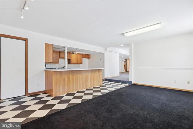 111 CLAYTON CT, North Wales, PA 19454