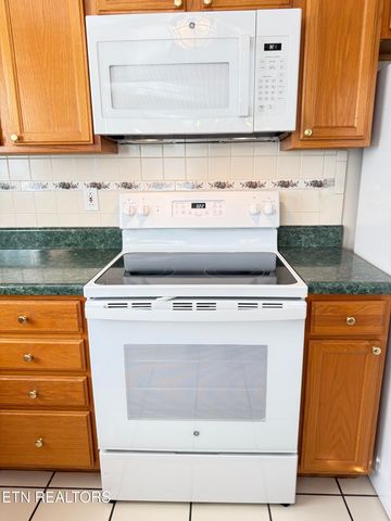 7637 Red Bay Way, Knoxville, TN 37919