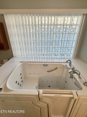 7637 Red Bay Way, Knoxville, TN 37919