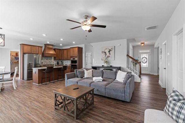 620 Riverwalk Manor Drive, Dallas, GA 30132