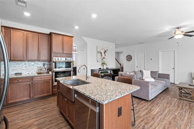 620 Riverwalk Manor Drive, Dallas, GA 30132