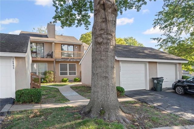 10997 Rosehill Road, Overland Park, KS 66210