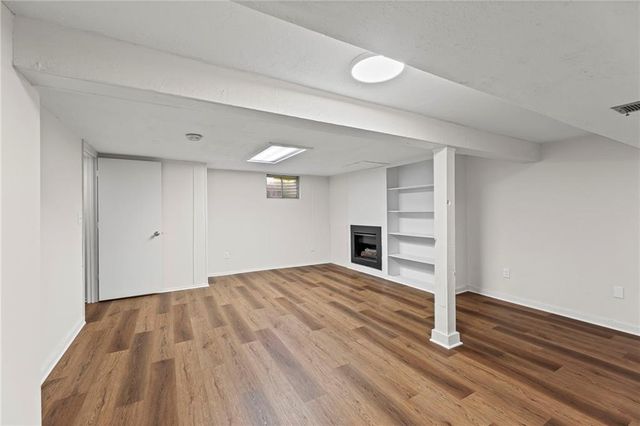 10997 Rosehill Road, Overland Park, KS 66210