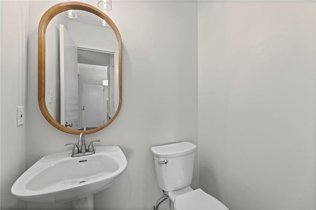 10997 Rosehill Road, Overland Park, KS 66210