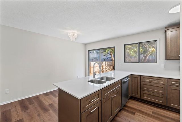 10997 Rosehill Road, Overland Park, KS 66210